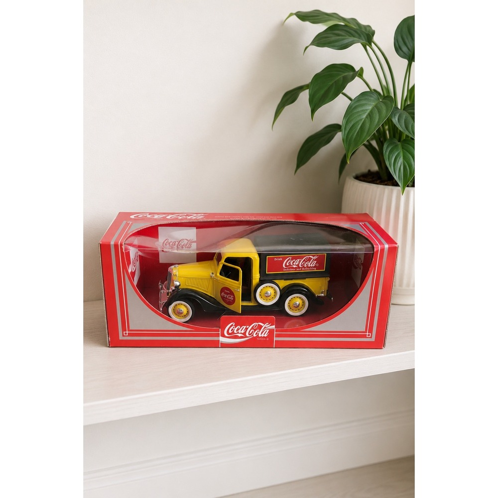 Solido‎ 1936 Ford V8 Coca-Cola Delivery Truck 1:18 Diecast Model Boxed France
